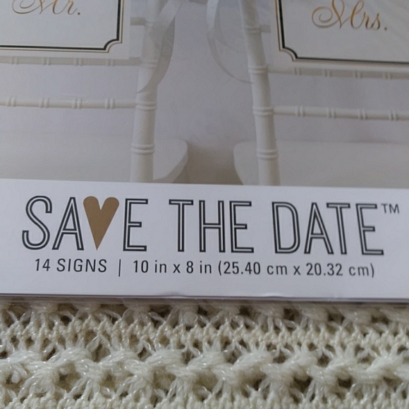 NWT Wedding Save the Date Mr. & Mrs. Signs - Picture 2 of 5